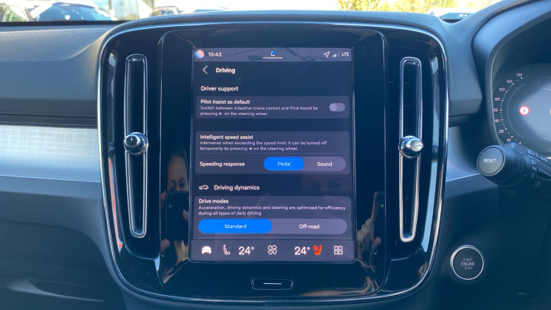 Volvo XC40 2.0 B3P Plus Black Edition 5dr Auto Petrol Estate